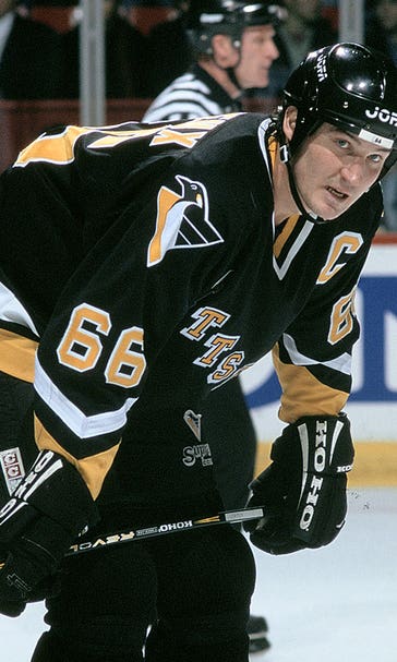 On This Day in Sports: Mario Lemieux scores his 600th goal